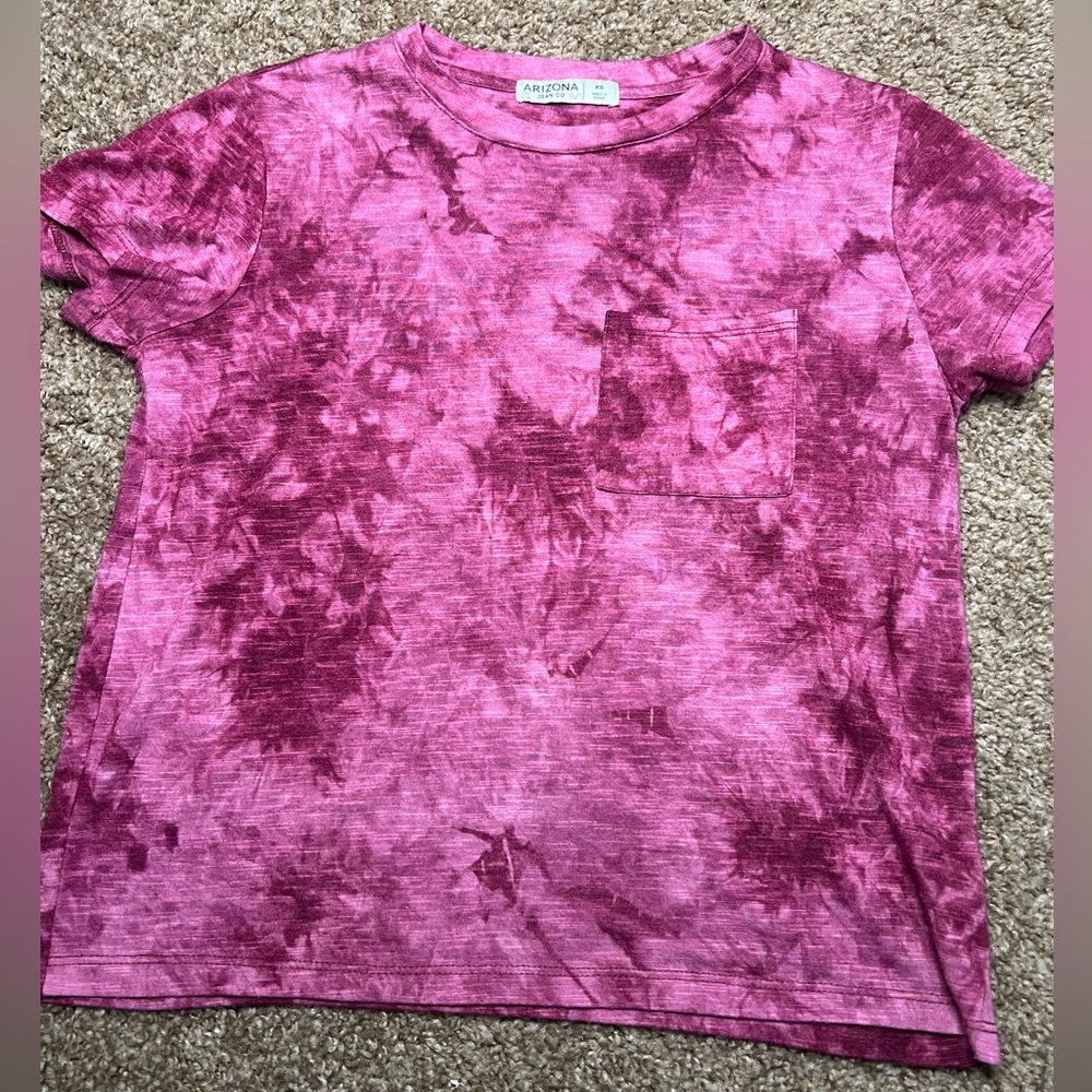 🌻Cropped lightweight Tee- Size XSmall🌻